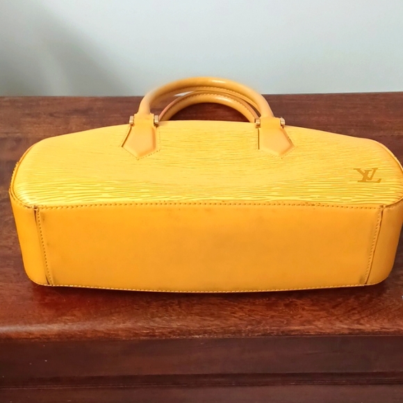 Louis Vuitton Yellow Epi Jasmine Vintage Handbag - Picture 10 of 11